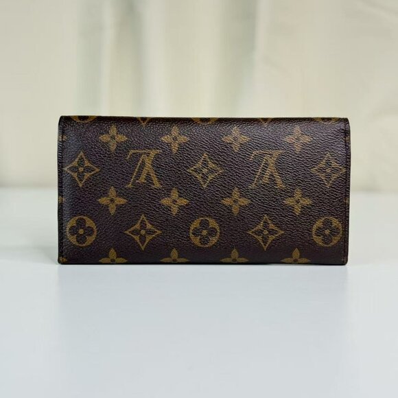 Louis Vuitton Monogram Canvas Wallet with Red Accent Button - Picture 2 of 9